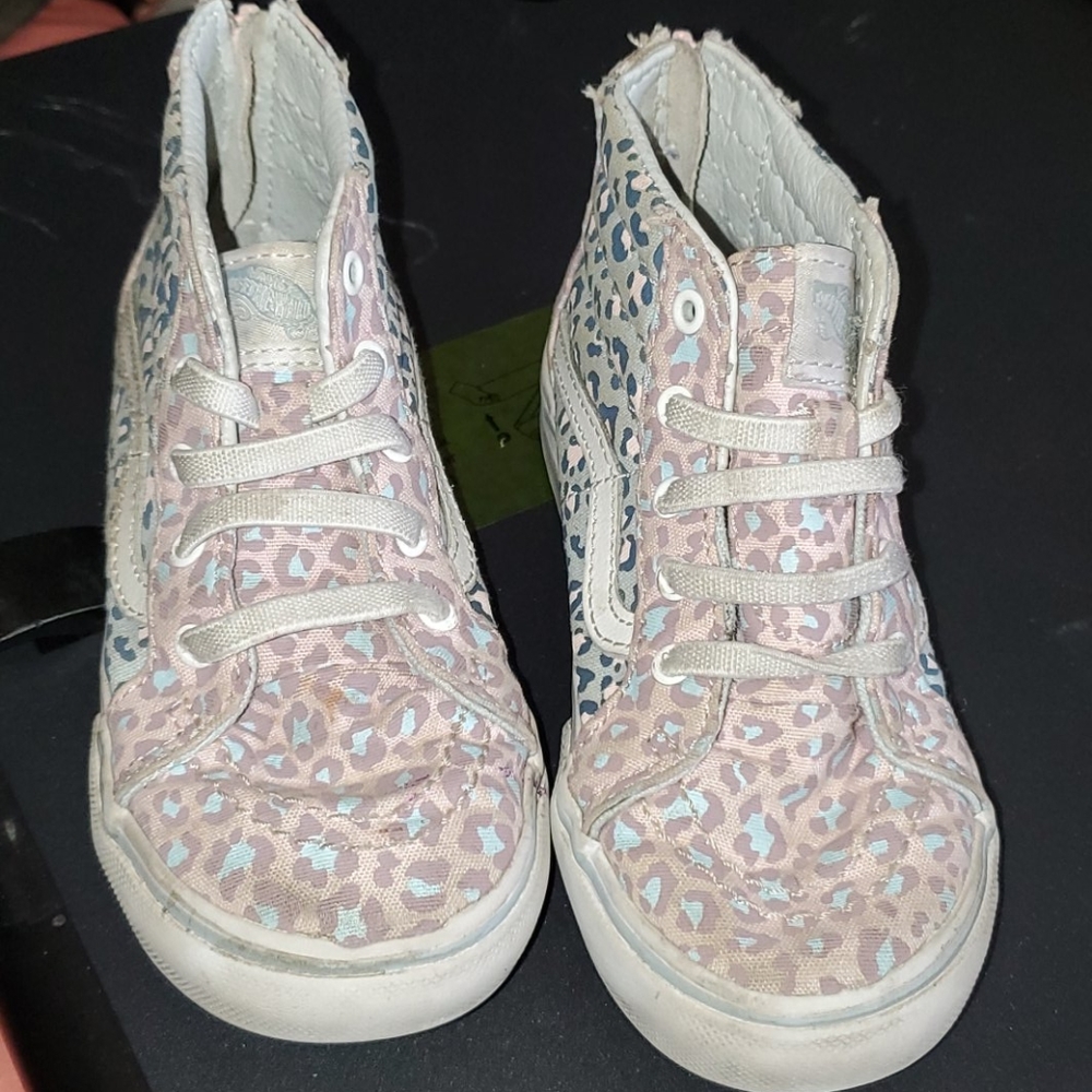 Toddler shoes